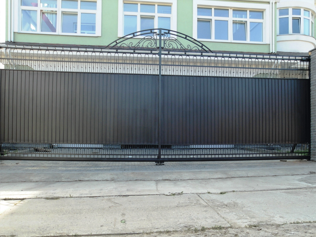 Заполнение откатных ворот сайдингом